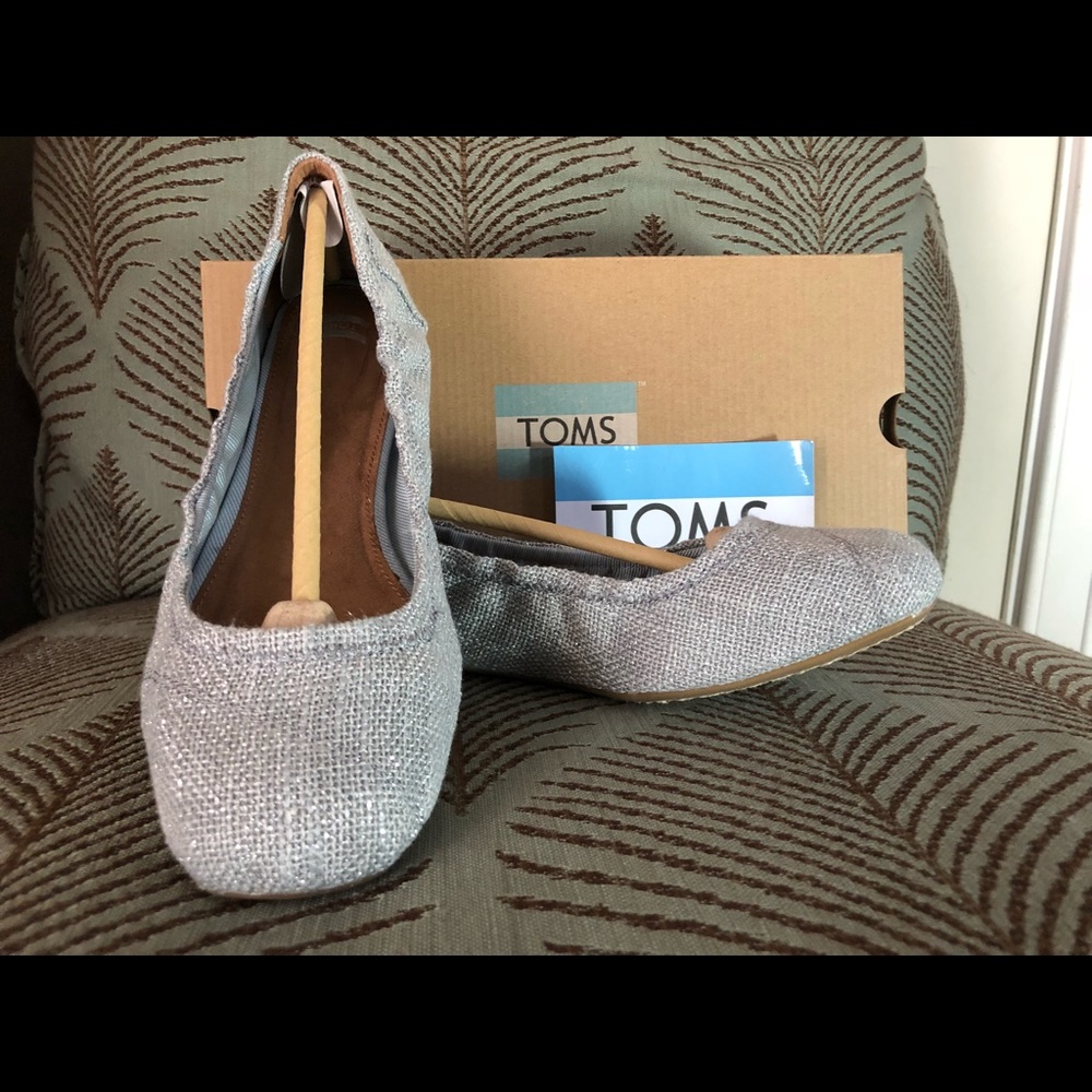 TOM’S SILVER METALLIC BURLAP BALLET FLATS - BNIB